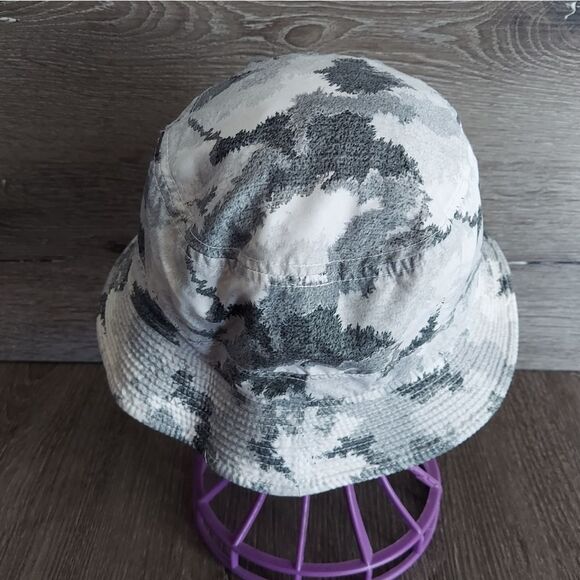 Nike USC Trojans Reversible White/Gray Camo Bucket Hat with Logo - Picture 2 of 4